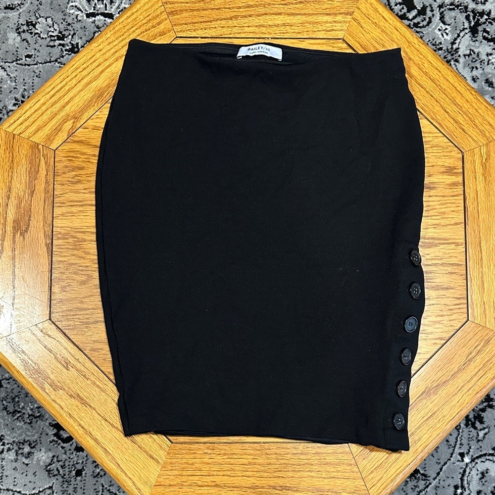 *BAILEY 44* Black Pencil Stretch Skirt w/ Button Accents Size XS